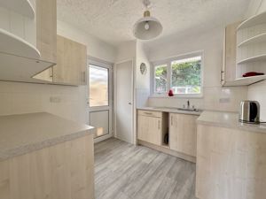 Kitchen - click for photo gallery